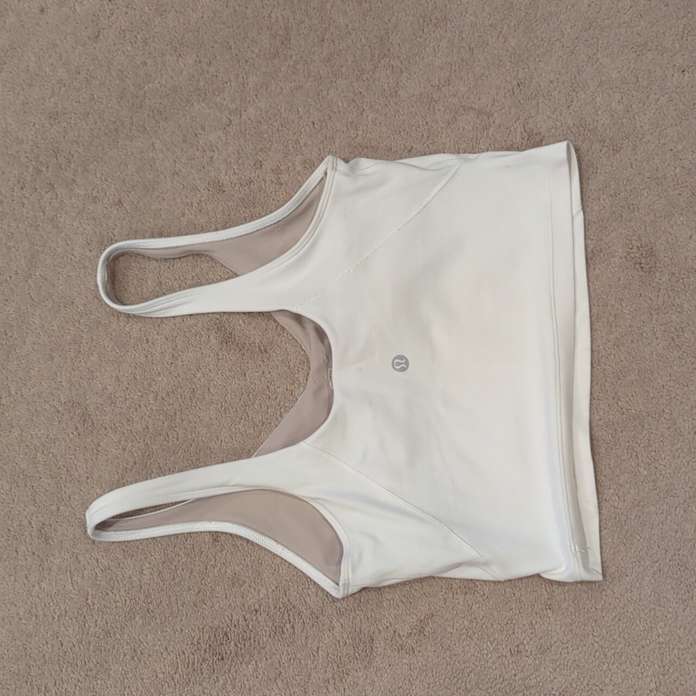 Lululemon - Picture 3 of 3